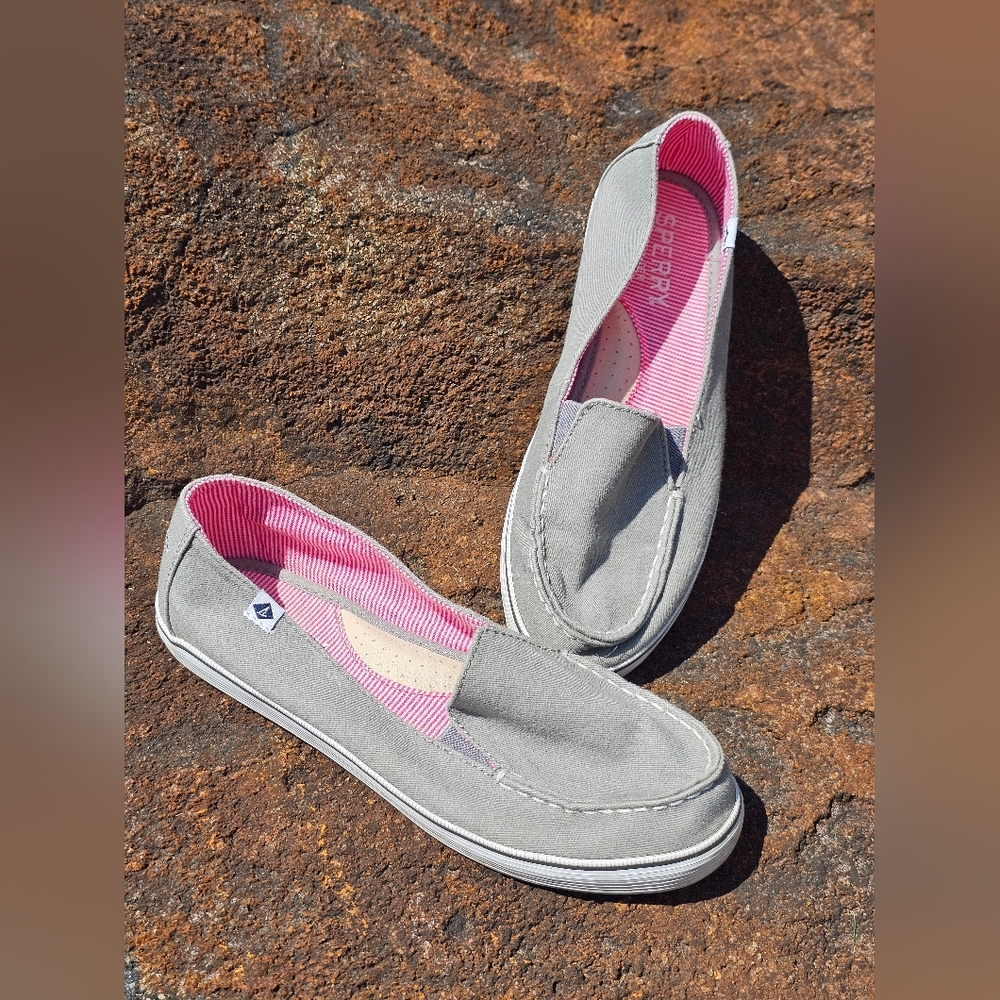 EUC Sperry Gray Women's Loafers Size 8B